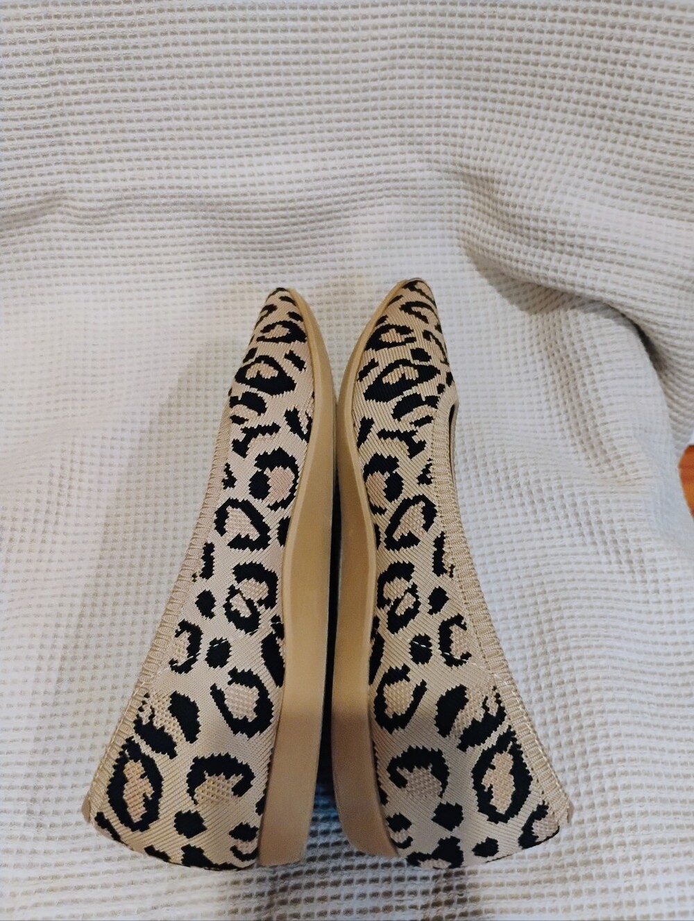 Vivaia Women’s Lightweight Pointed Toe Aria Walker Leopard Flats 39.5 / US 8.5 - Picture 6 of 12